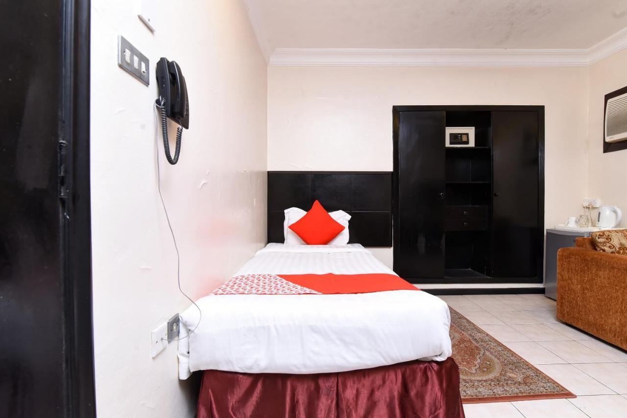 Oyo 411 Moon Hotel Dammam Exterior foto